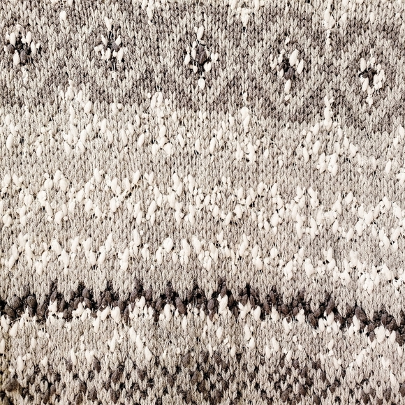 Aeropostale Gray knit Pattern Sweater - Picture 2 of 8